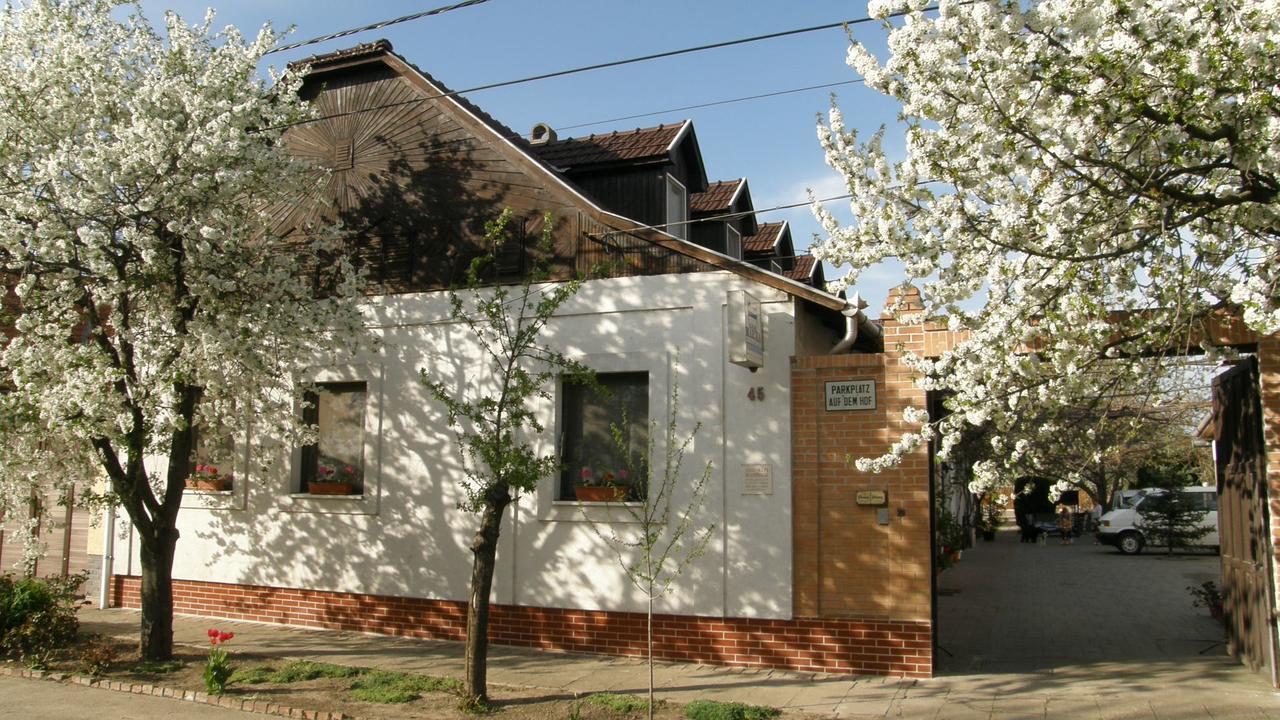 Marika Vendeghaz Hotel Szeged Exterior photo
